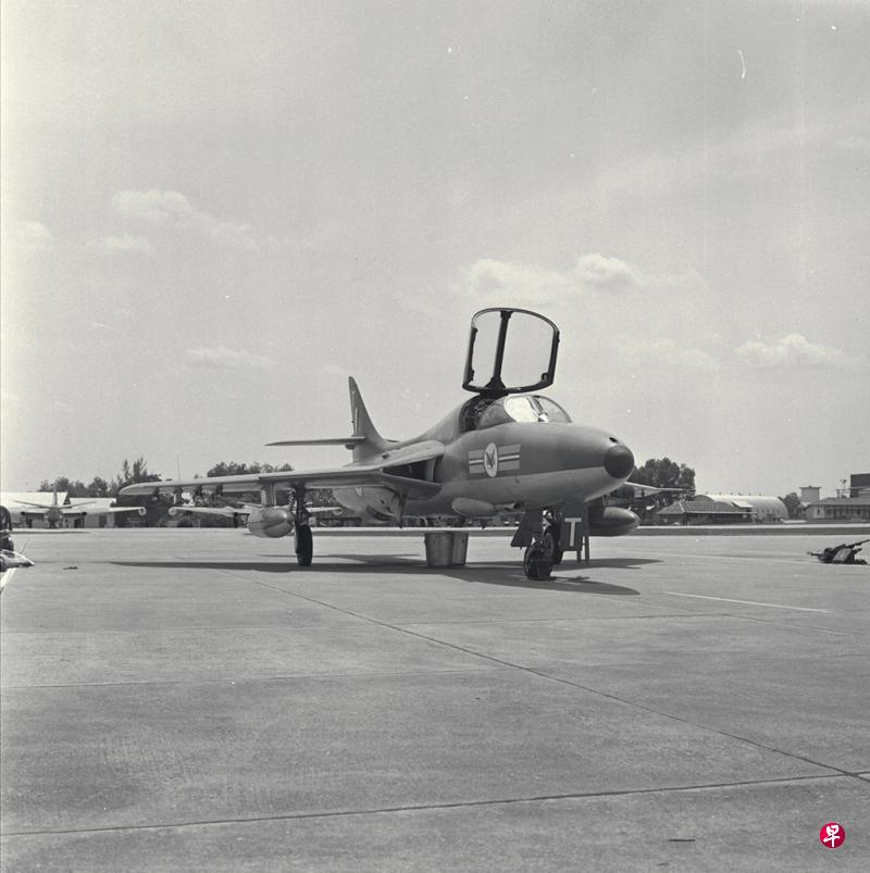 1968年停放在登嘉空军基地的猎人型战斗机。（档案照片）