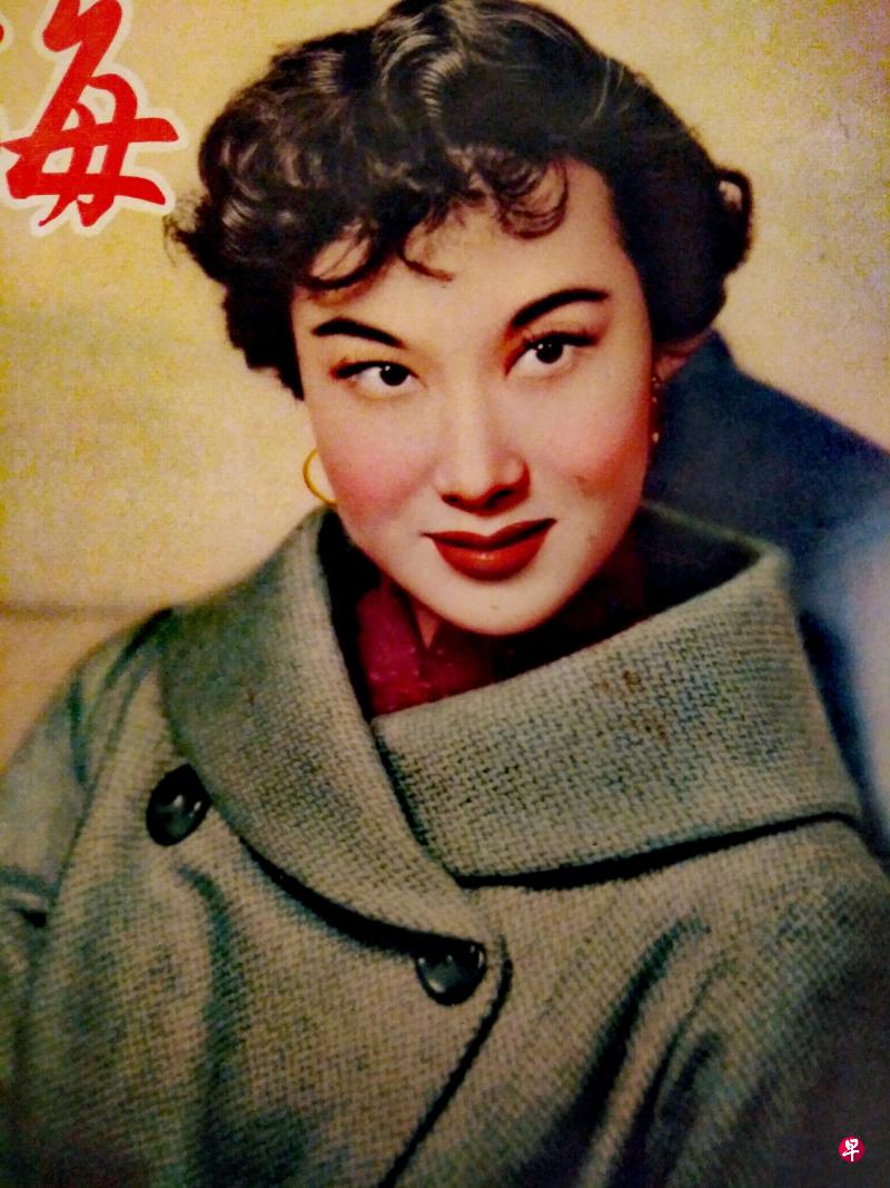 李丽华50年代装扮，有伊丽莎白泰莱的味道。（作者提供）