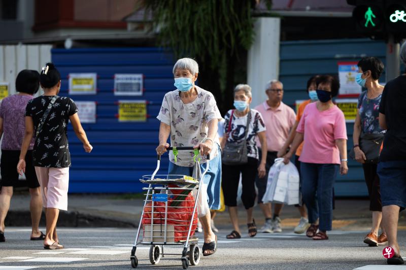 卫生部政府施政方针附录中，阐明接下来的其中一个主要目标是通过医疗保健为年长者提供更有力的保障。（蔡家增摄）