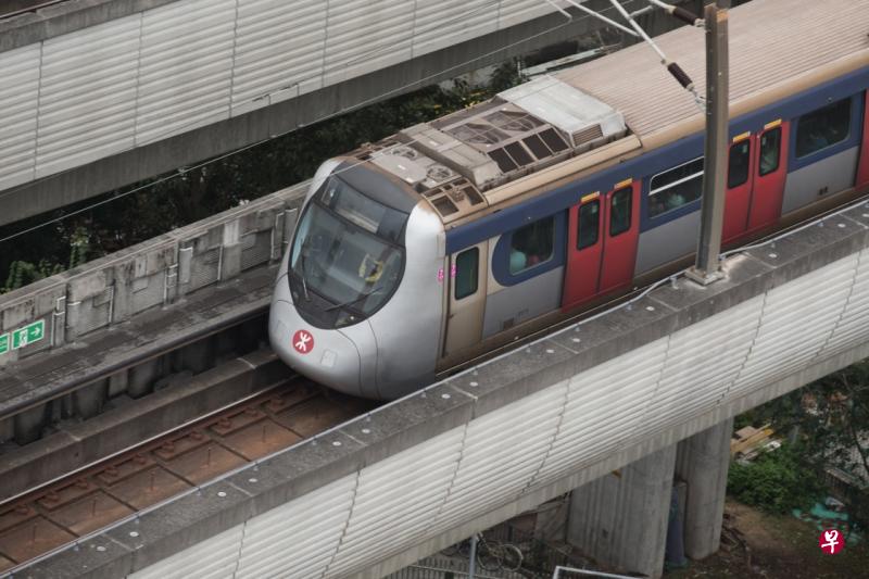 港铁南港岛线今早通车。（互联网）