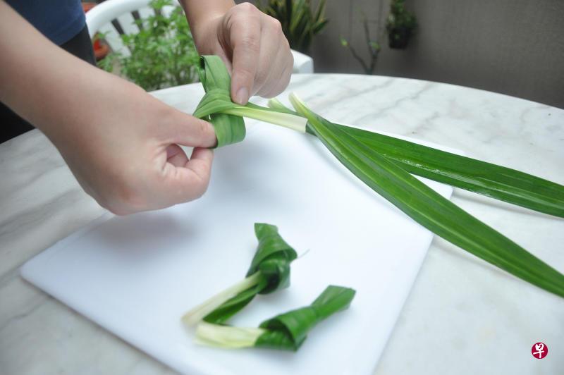 南洋的班兰叶，如今也受到洋人喜爱，用作食材。（档案照）