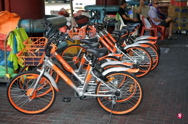 共享脚踏车业者Mobike今早宣布，为现有和新用户实行免押金的政策。（档案照）