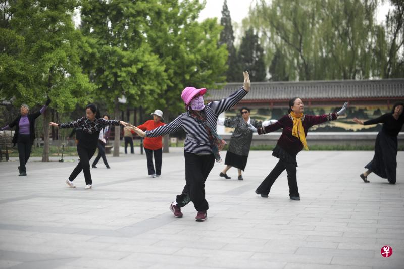 中国官方预计，到了2050年前后，中国60岁及以上的老年人口数量将达到峰值4.87亿，占总人口的34.9％。（法新社）