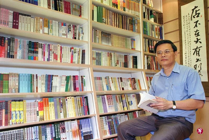 长河书局创办人林恩和43年来见证本地华文书店变迁。（档案照）