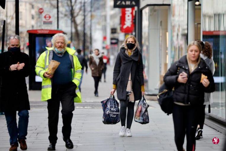 目前英格兰不到一半人口受制于英国政府的第四级冠病防控措施。（法新社） 