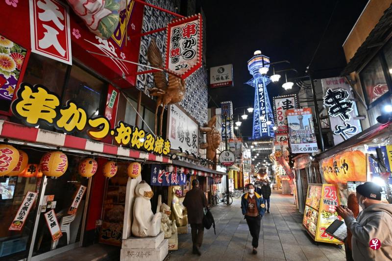 日本政府周四（4月1日）宣布对宫城、大阪、兵库地区采取适用相当于冠病紧急事态宣言前一阶段的“防止蔓延等重点措施”。（路透社） 