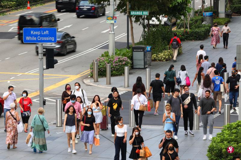 截至22日，全国人口中92％已完成基本疫苗接种程序，79％注射了追加剂。（王彦燕摄） 