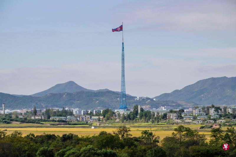 朝鲜外交部发言人10月31日称，朝方已做好采取一切必要措施，捍卫国家自主、人民安全、领土完整免受外部军事威胁的准备。（法新社） 