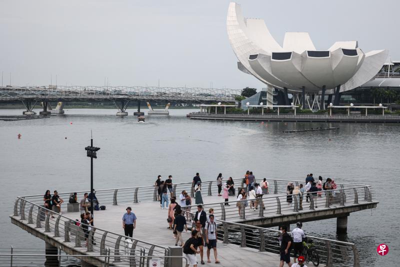 根据新加坡旅游局官网最新数据，我国去年1月至11月间吸引约537万人次到访。（李健玮摄） 