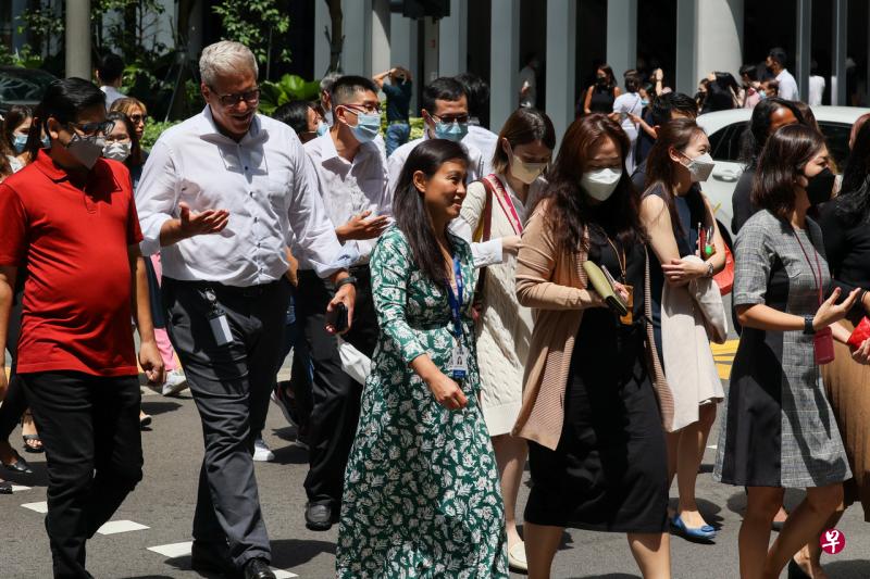 蔡厝港集选区议员黄文鸿指出，一些中小企业认为外籍劳工工作准证配额太少，无法反映他们的实际劳动力需求。（卓祾祎摄） 